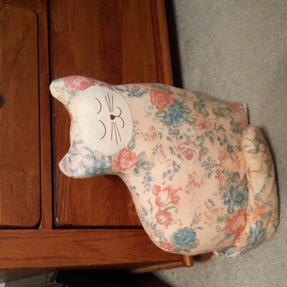 Cat floral pattern stuffed decor.
